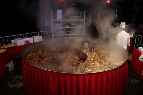 年会史上最high狂欢 蜗牛火锅震撼登场jpg
