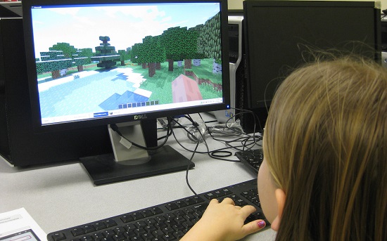 来看看MinecraftEdu是如何把游戏用于教学之中jpg